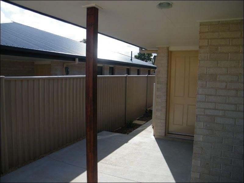 Unit 2/66 Middle Street, Chinchilla QLD 4413