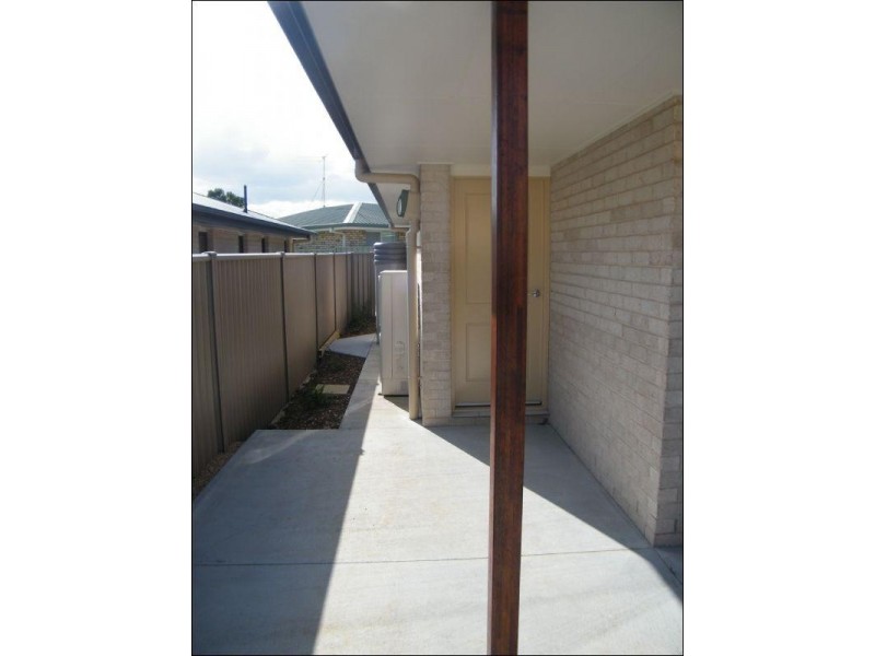 Unit 2/66 Middle Street, Chinchilla QLD 4413