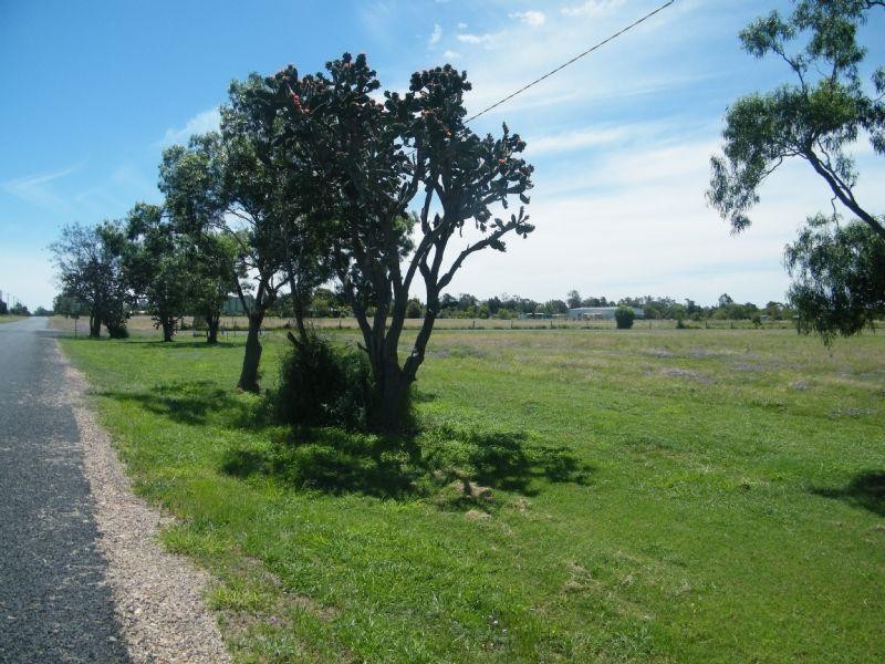 CNR Washington and Lloyd, Chinchilla QLD 4413