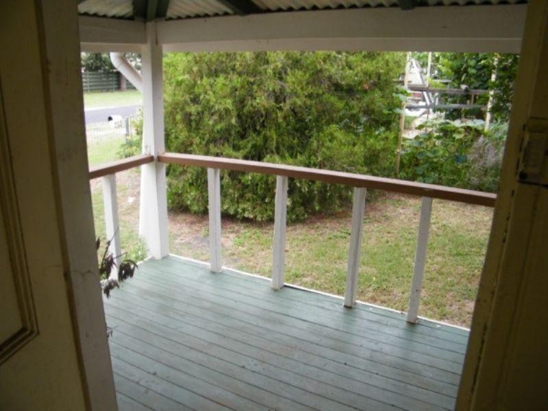 8 Castle Street, Chinchilla QLD 4413