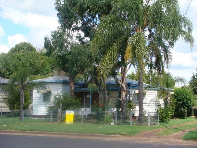10 Wambo Street, Chinchilla QLD 4413
