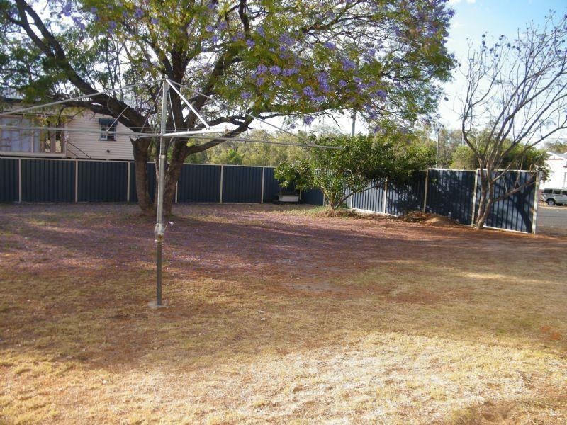 12 Middle Street, Chinchilla QLD 4413