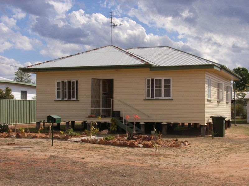 10 Atkins Street, Chinchilla QLD 4413