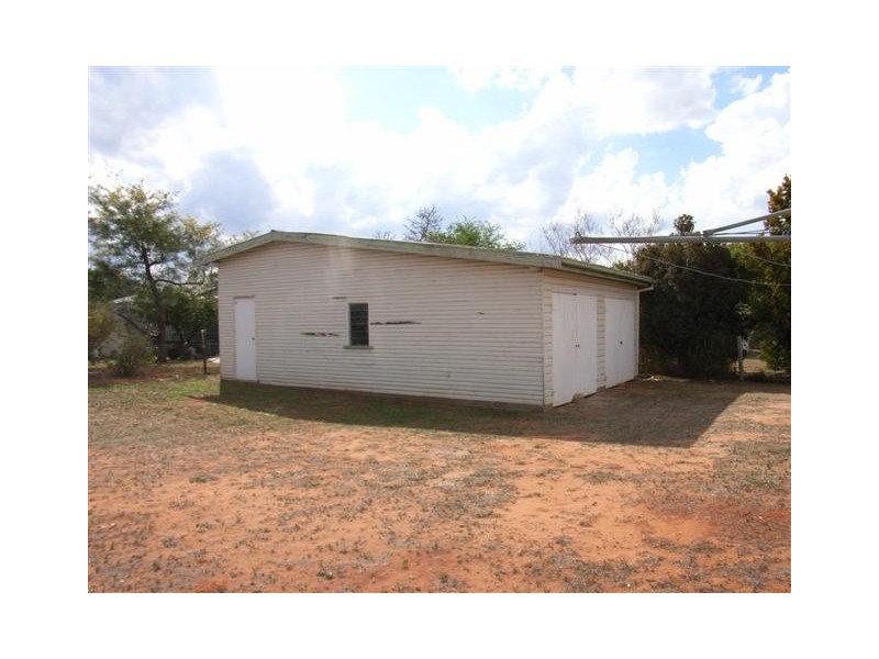 10 Atkins Street, Chinchilla QLD 4413