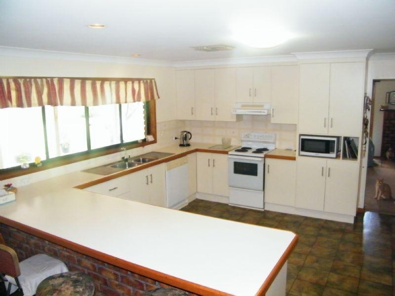 351 Windmill Road, Chinchilla QLD 4413