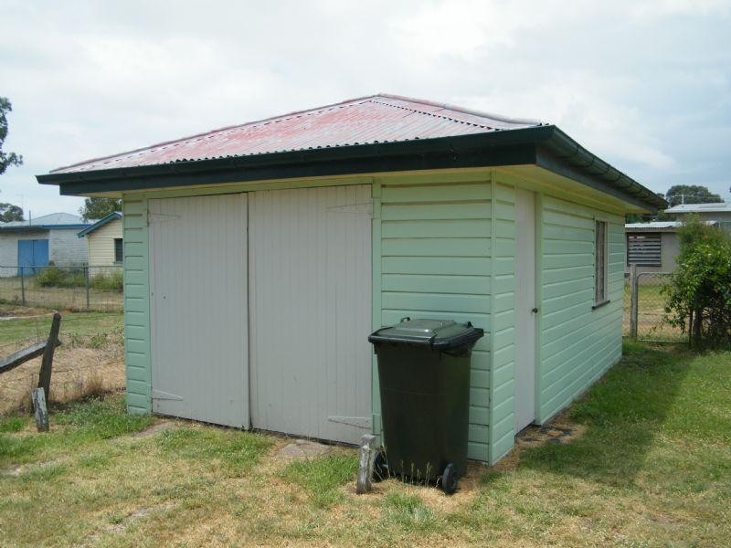 36 Adams Street, Tara QLD 4421