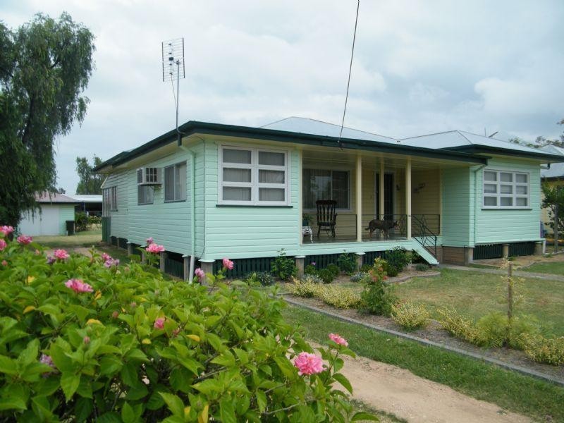 36 Adams Street, Tara QLD 4421