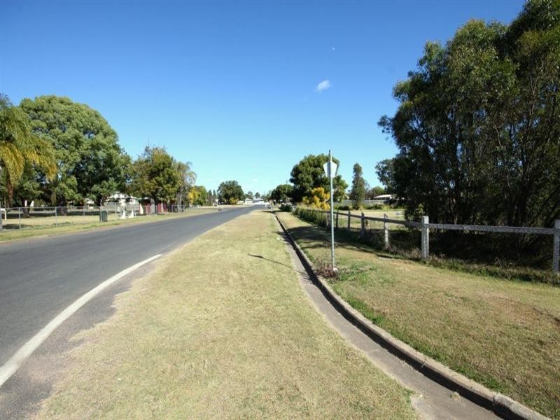 96 MIDDLE Street, Chinchilla QLD 4413