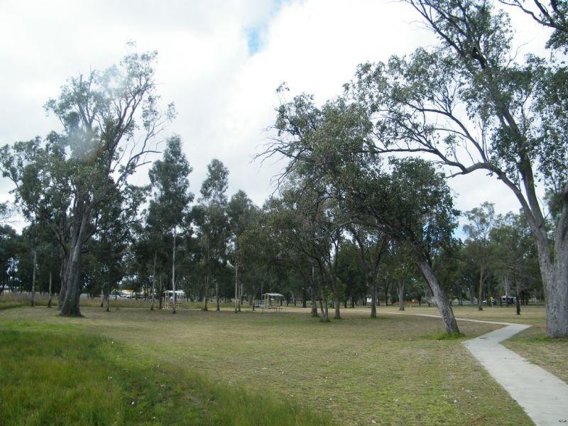 70 SOMMERFELD Crescent, Chinchilla QLD 4413