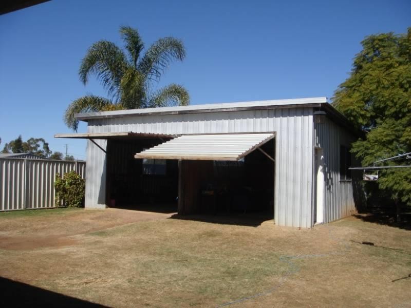 9 Stevenson Street, Chinchilla QLD 4413