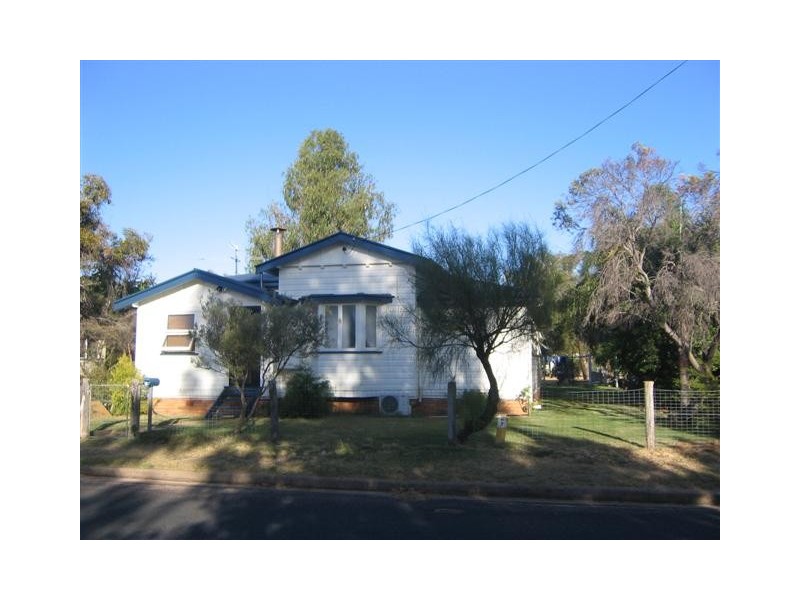 6 Wood Street, Chinchilla QLD 4413