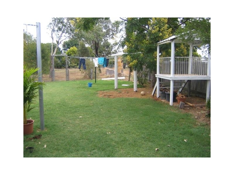 6 Wood Street, Chinchilla QLD 4413