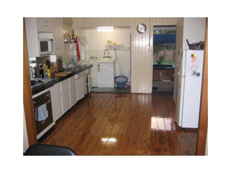 6 Wood Street, Chinchilla QLD 4413