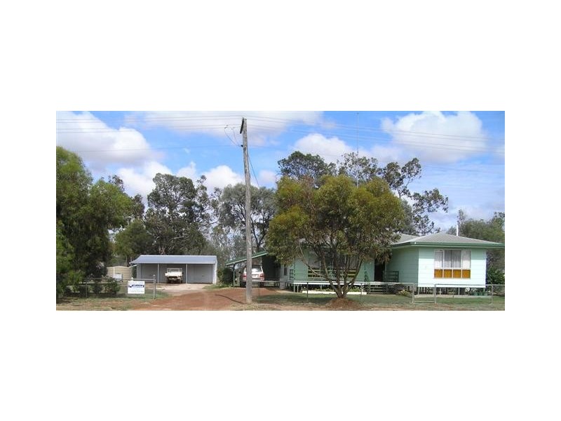 9 Walton Street, Meandarra QLD 4422