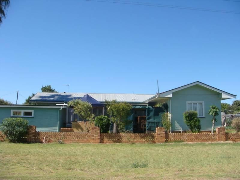 22 Windmill Road, Chinchilla QLD 4413