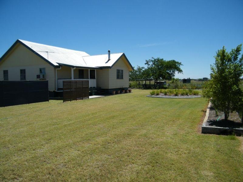15 Aerodrome Road, Chinchilla QLD 4413