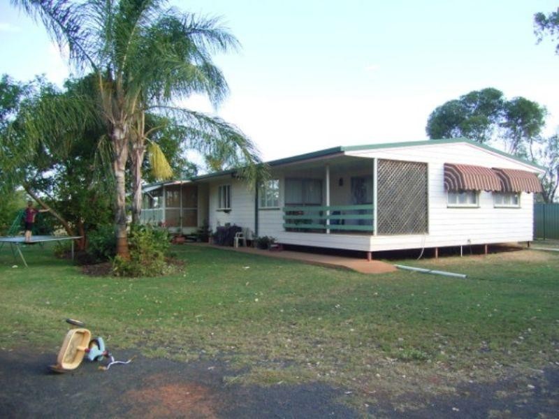 17 Stevenson Street, Chinchilla QLD 4413