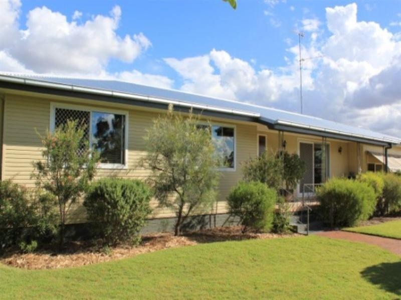 102 Zeller Street, Chinchilla QLD 4413