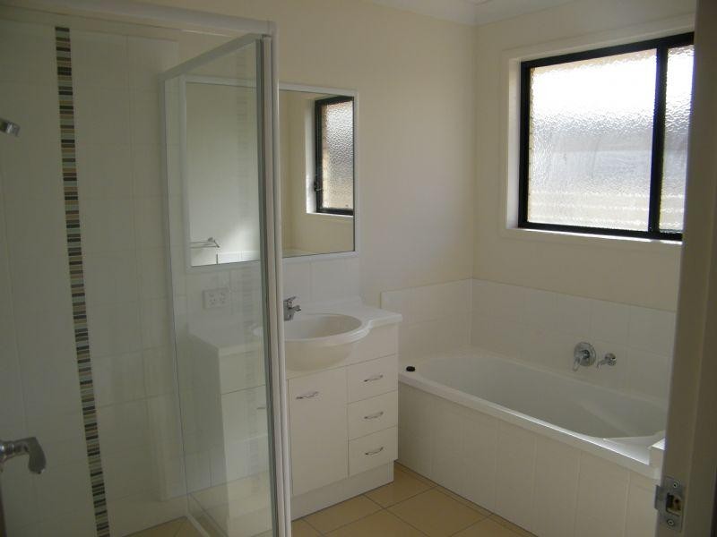 11 Sheridan Street, Chinchilla QLD 4413