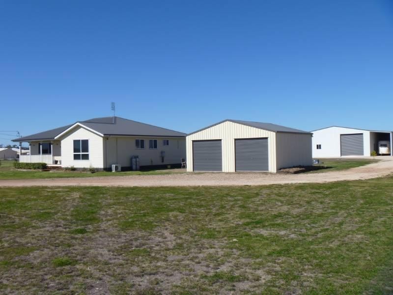 27 Hando Street, Chinchilla QLD 4413