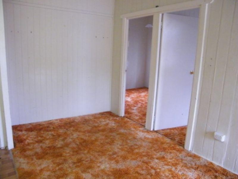 8 Castle Street, Chinchilla QLD 4413