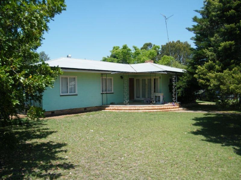 14 Glasson Street, Chinchilla QLD 4413