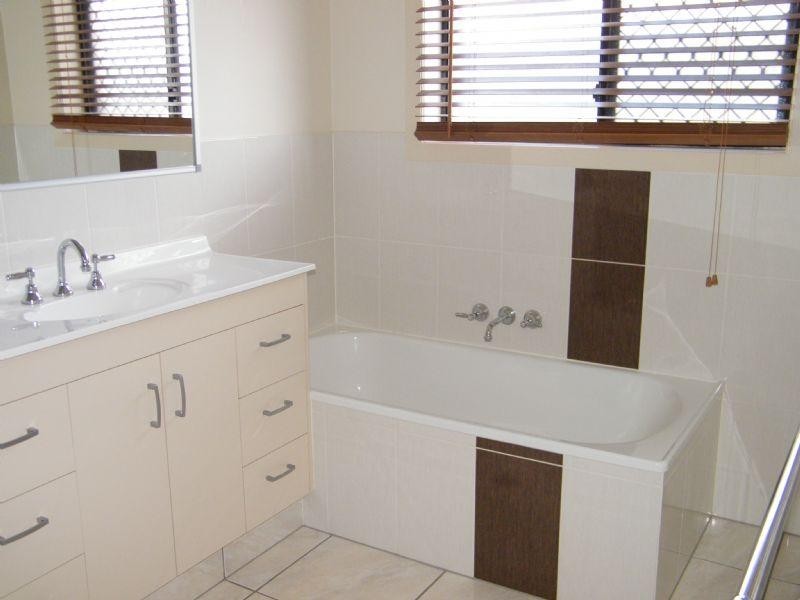 9 Back Avenue, Chinchilla QLD 4413