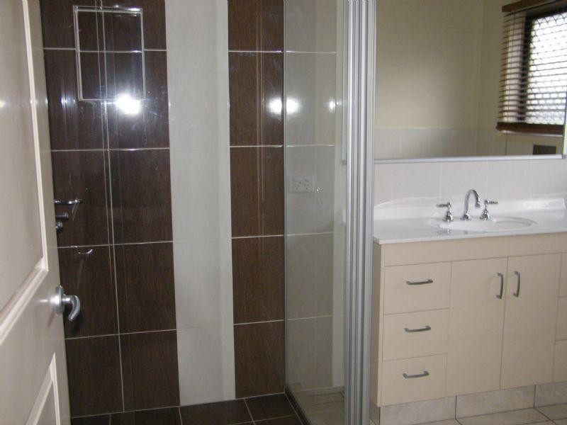 9 Back Avenue, Chinchilla QLD 4413