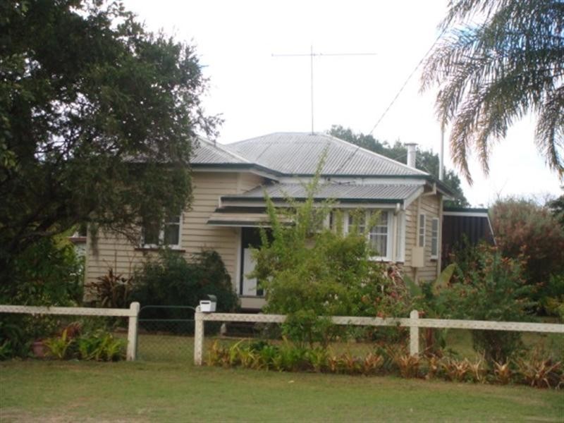 7 Castle Street, Chinchilla QLD 4413