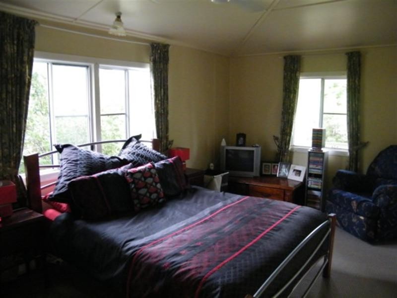 98-100 Wambo Street, Chinchilla QLD 4413