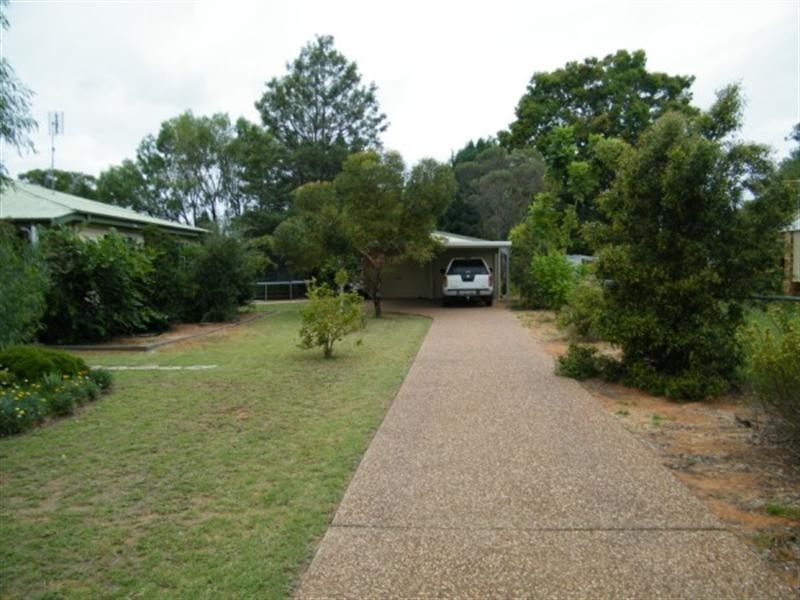 98-100 Wambo Street, Chinchilla QLD 4413