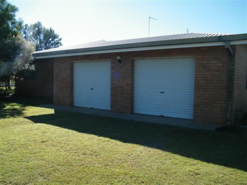 32 Barber Street, Chinchilla QLD 4413