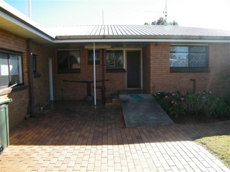 32 Barber Street, Chinchilla QLD 4413