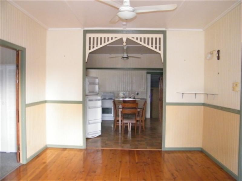 8 Helena Street, Chinchilla QLD 4413