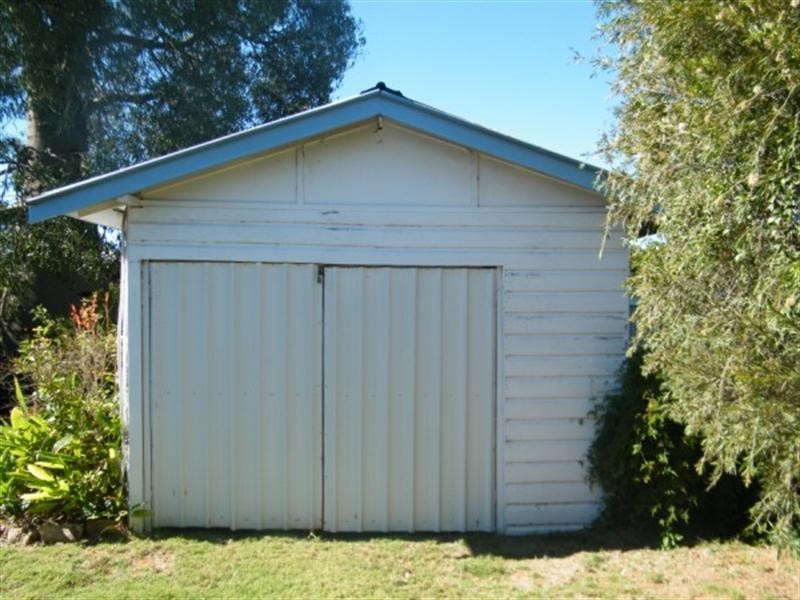 19 Windmill Road, Chinchilla QLD 4413