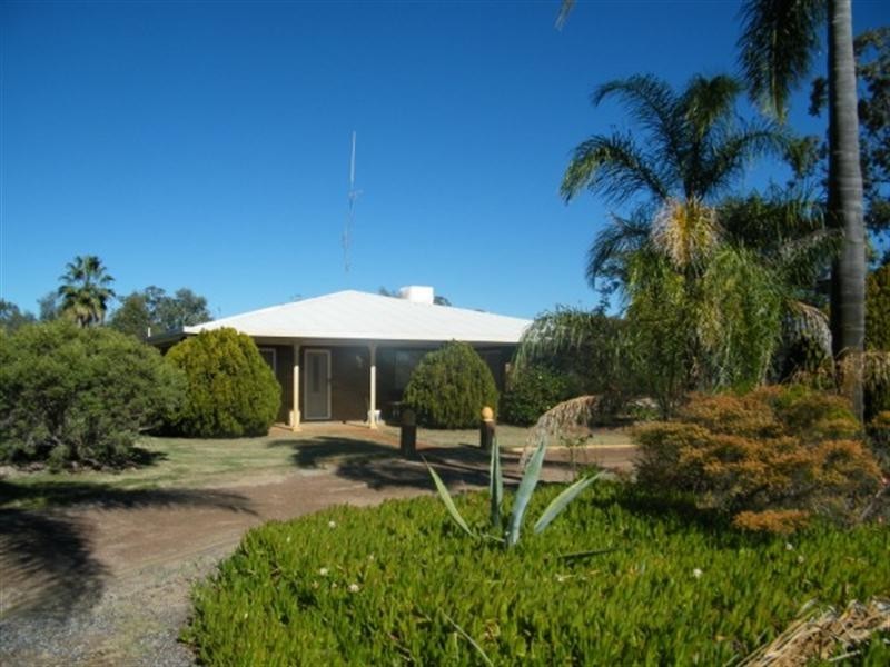 126 Windmill Road, Chinchilla QLD 4413