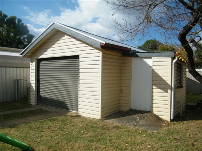 21 Claydon Street, Chinchilla QLD 4413