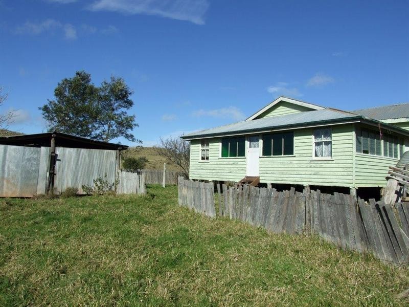 107 Edser Road, Crows Nest QLD 4355