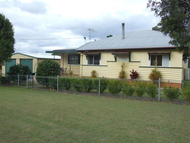 32 Andrews Road, Crows Nest QLD 4355