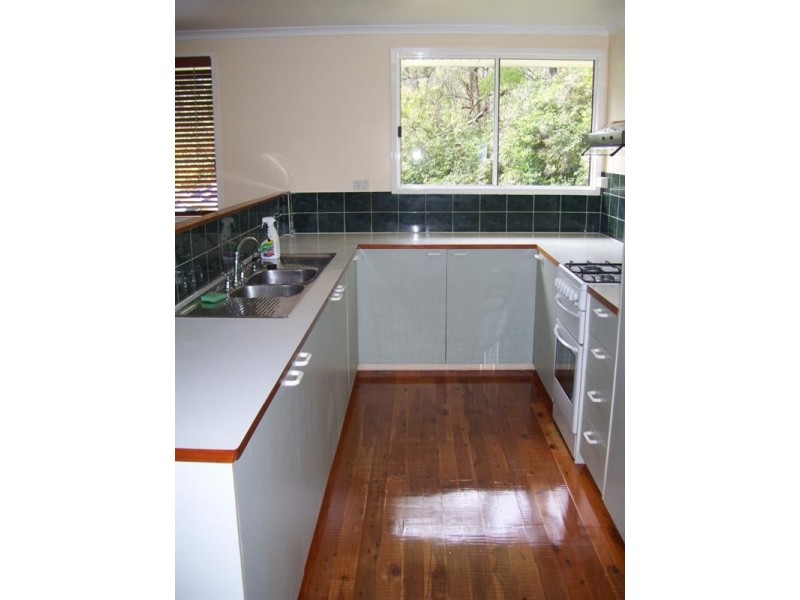 30 McErlean Road, Ravensbourne QLD 4352