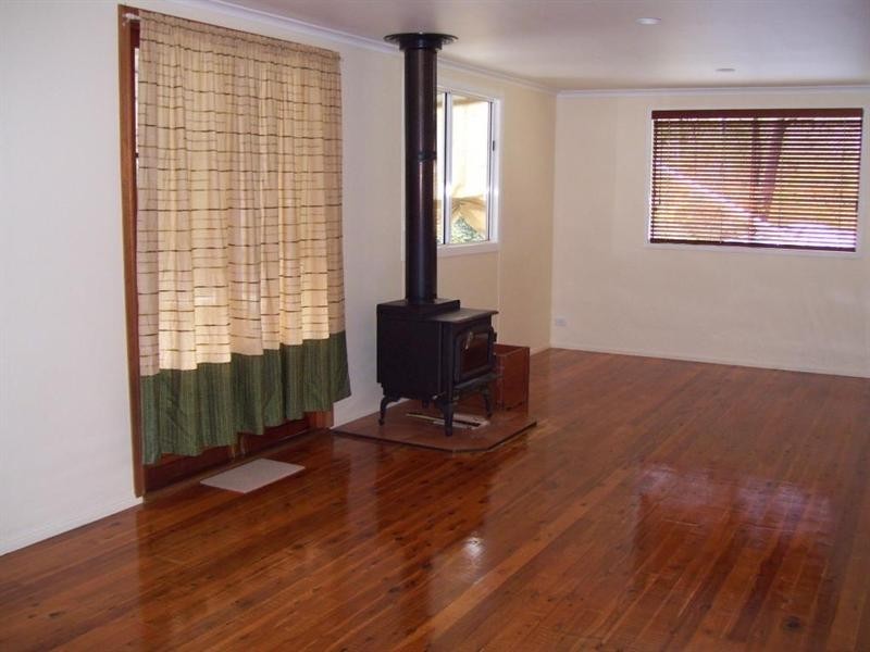30 McErlean Road, Ravensbourne QLD 4352