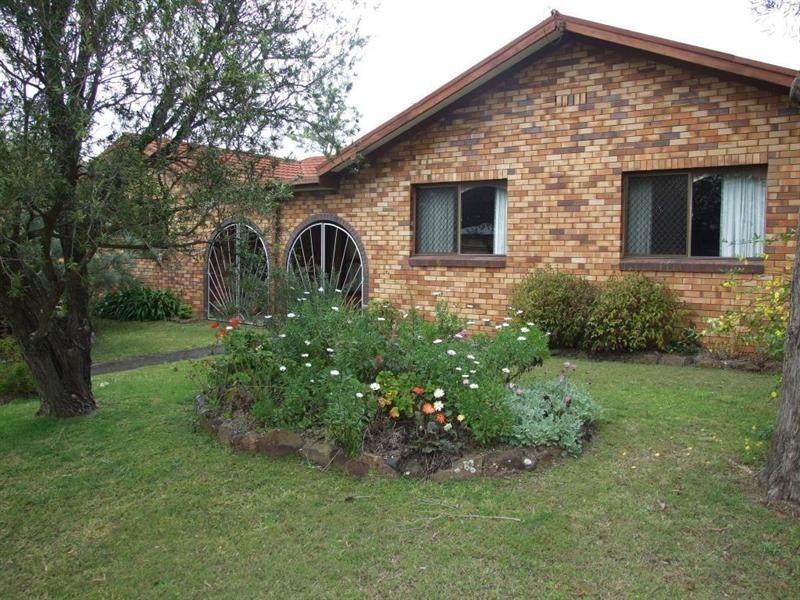 19 James Street, Crows Nest QLD 4355