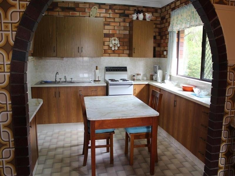 19 James Street, Crows Nest QLD 4355