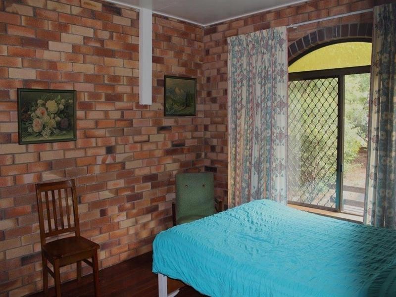 19 James Street, Crows Nest QLD 4355