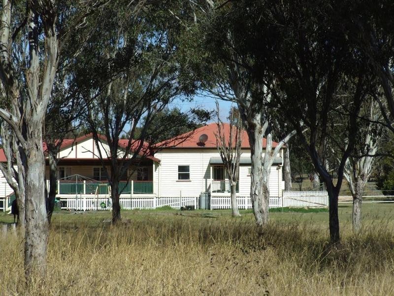 7217 New England Highway, Crows Nest QLD 4355