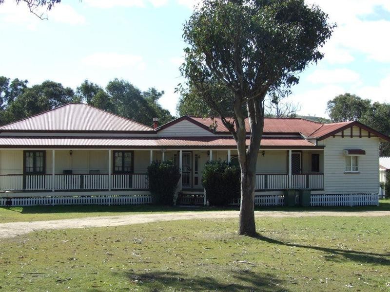 7217 New England Highway, Crows Nest QLD 4355