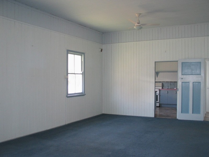 18 Nolan Street, Crows Nest QLD 4355