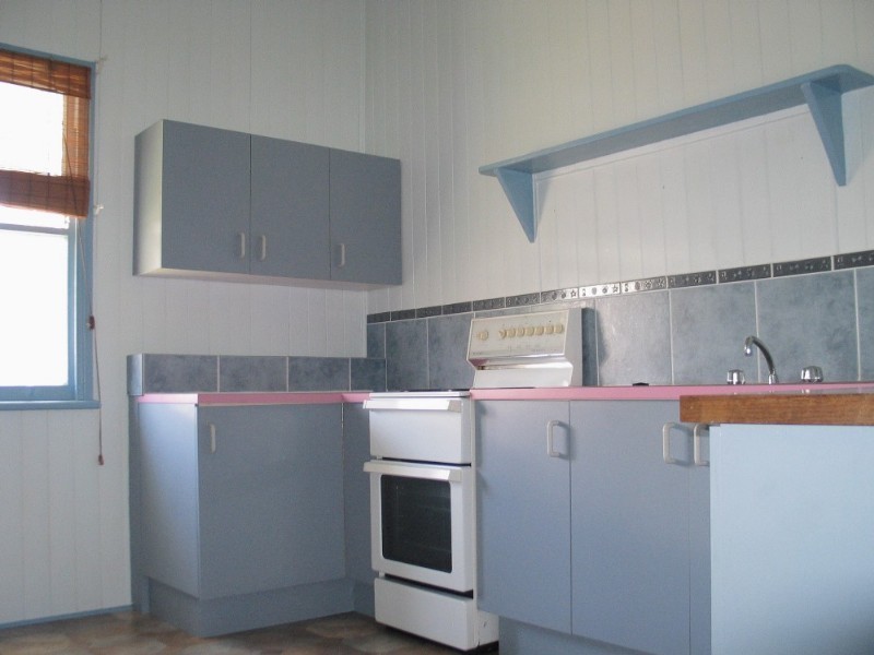 18 Nolan Street, Crows Nest QLD 4355