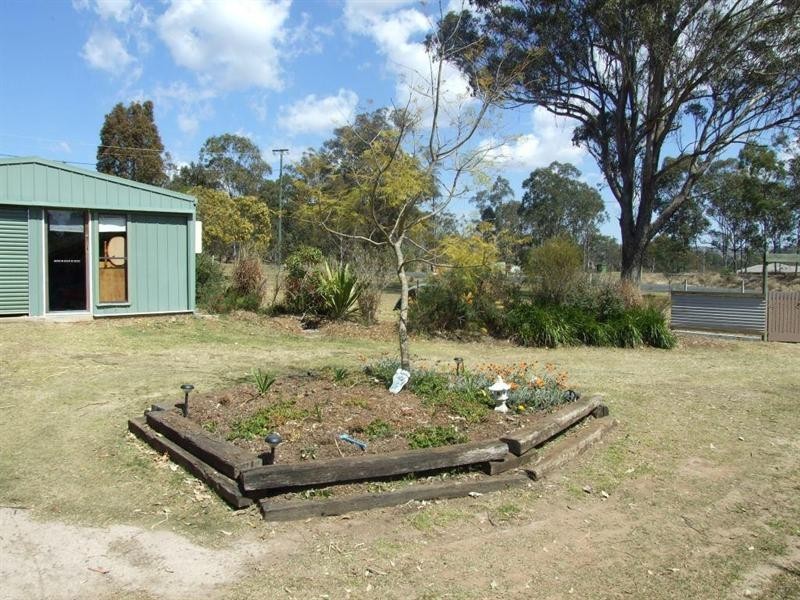 2 Eastside Road, Crows Nest QLD 4355