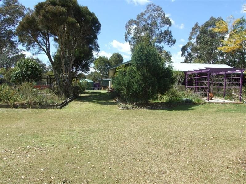 2 Eastside Road, Crows Nest QLD 4355